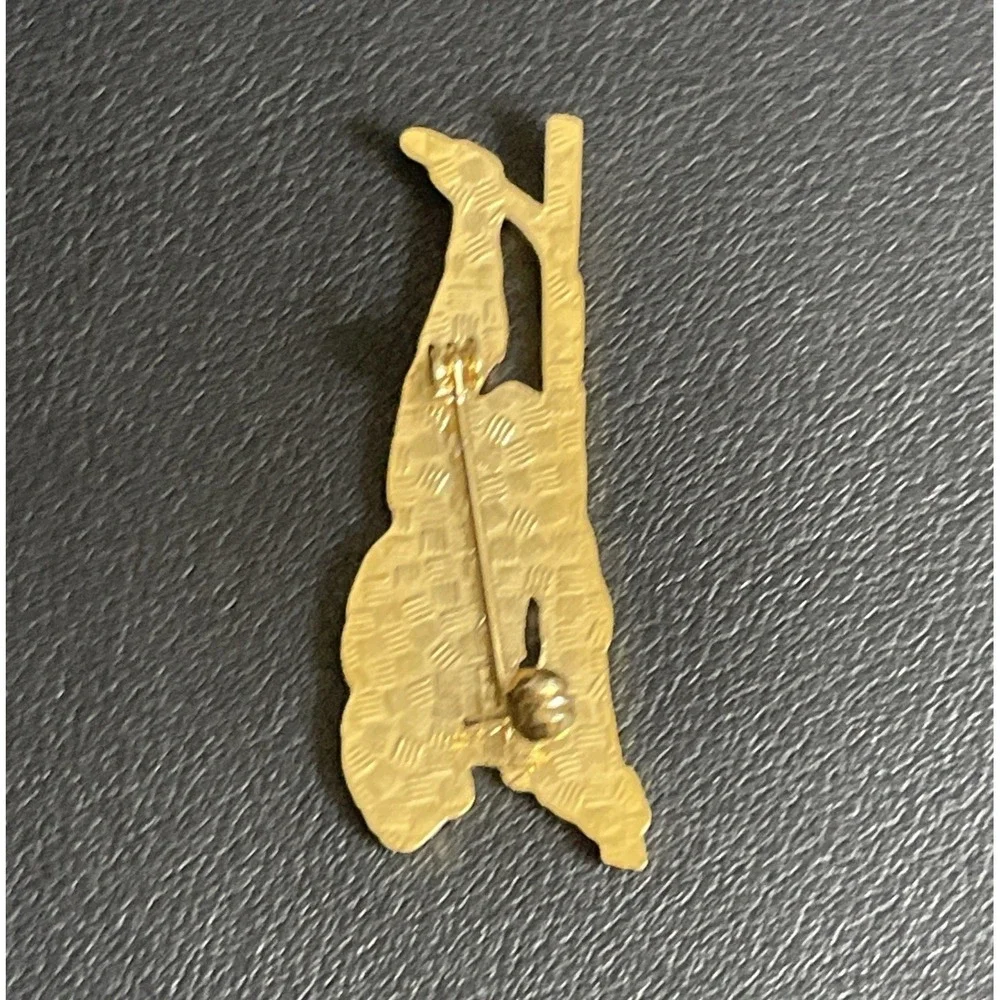 Vintage Enamel Monkey‎ Pin Brooch Animal Jewelry Hanging Gold Tone